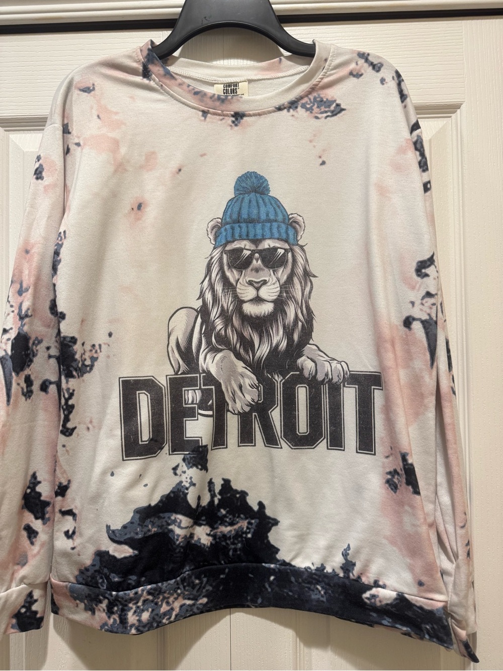 Comfort Colors White Tie-Dye Detroit Lions Crewneck sweatshirt.